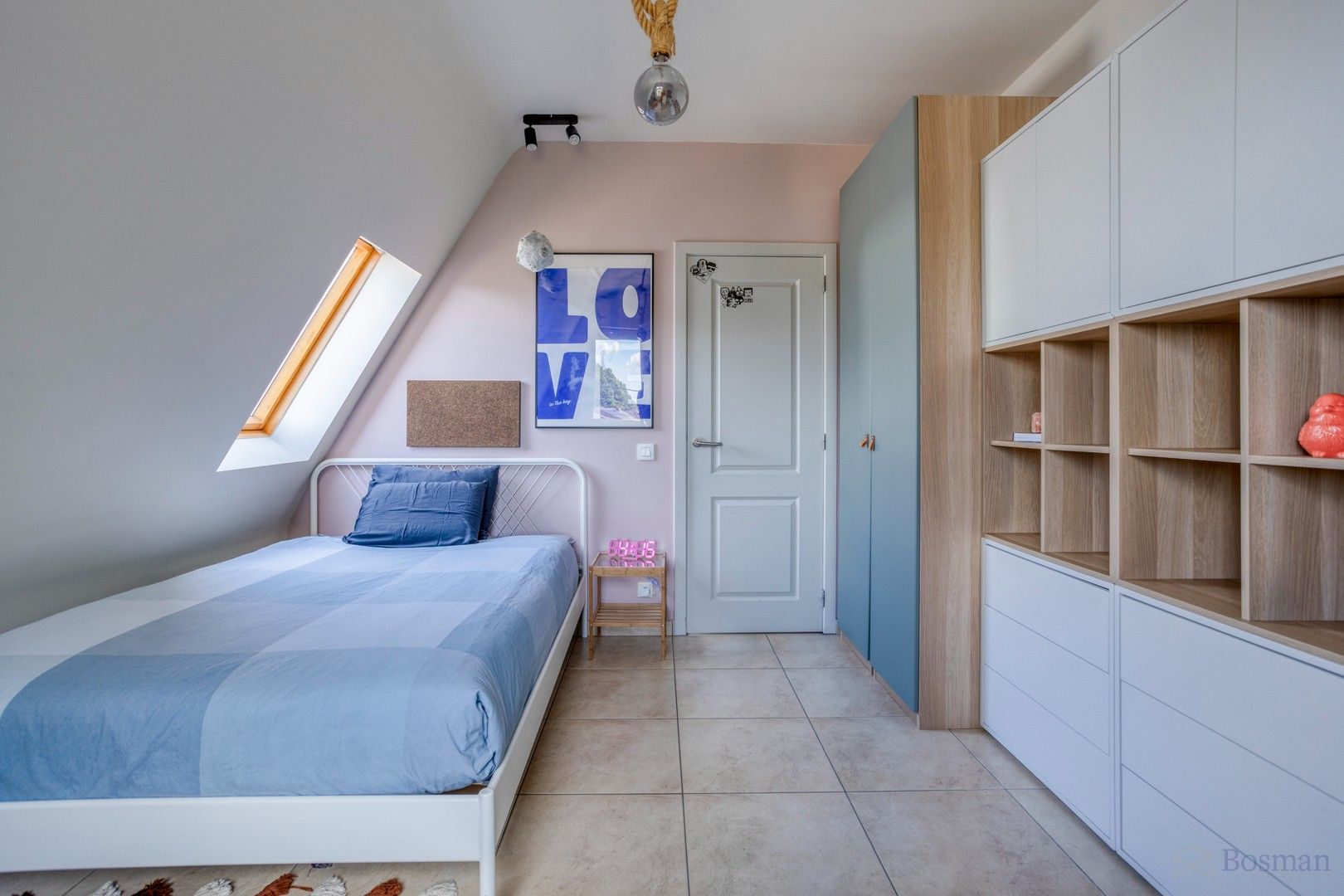 Zeer ruim appartement te koop in Geel foto 24