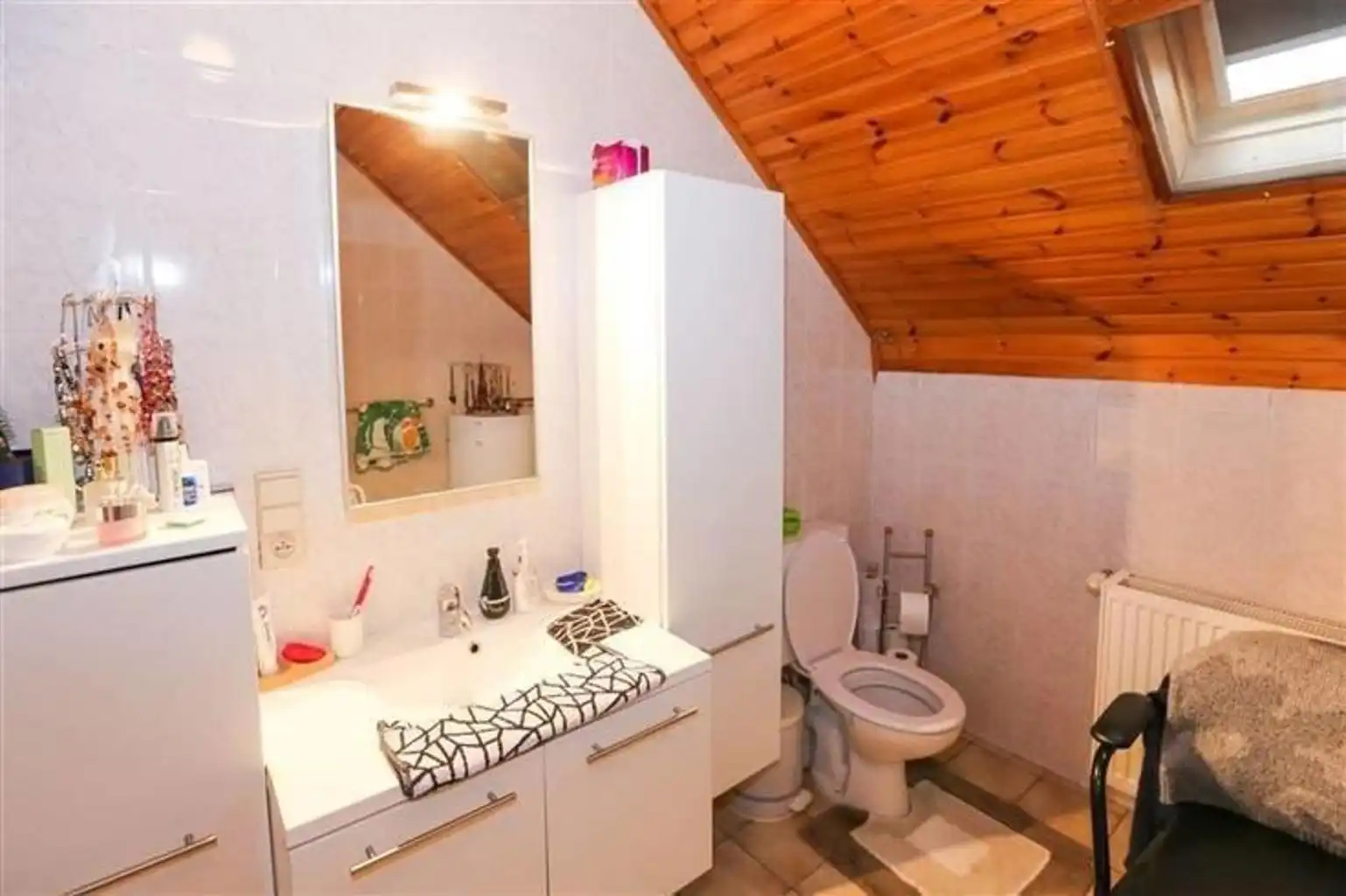 Te koop: te renoveren rijwoning op toplocatie foto 25