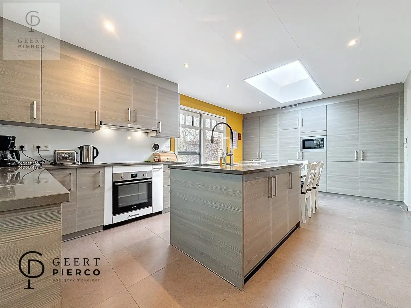 Leuke ruime Villa foto 16