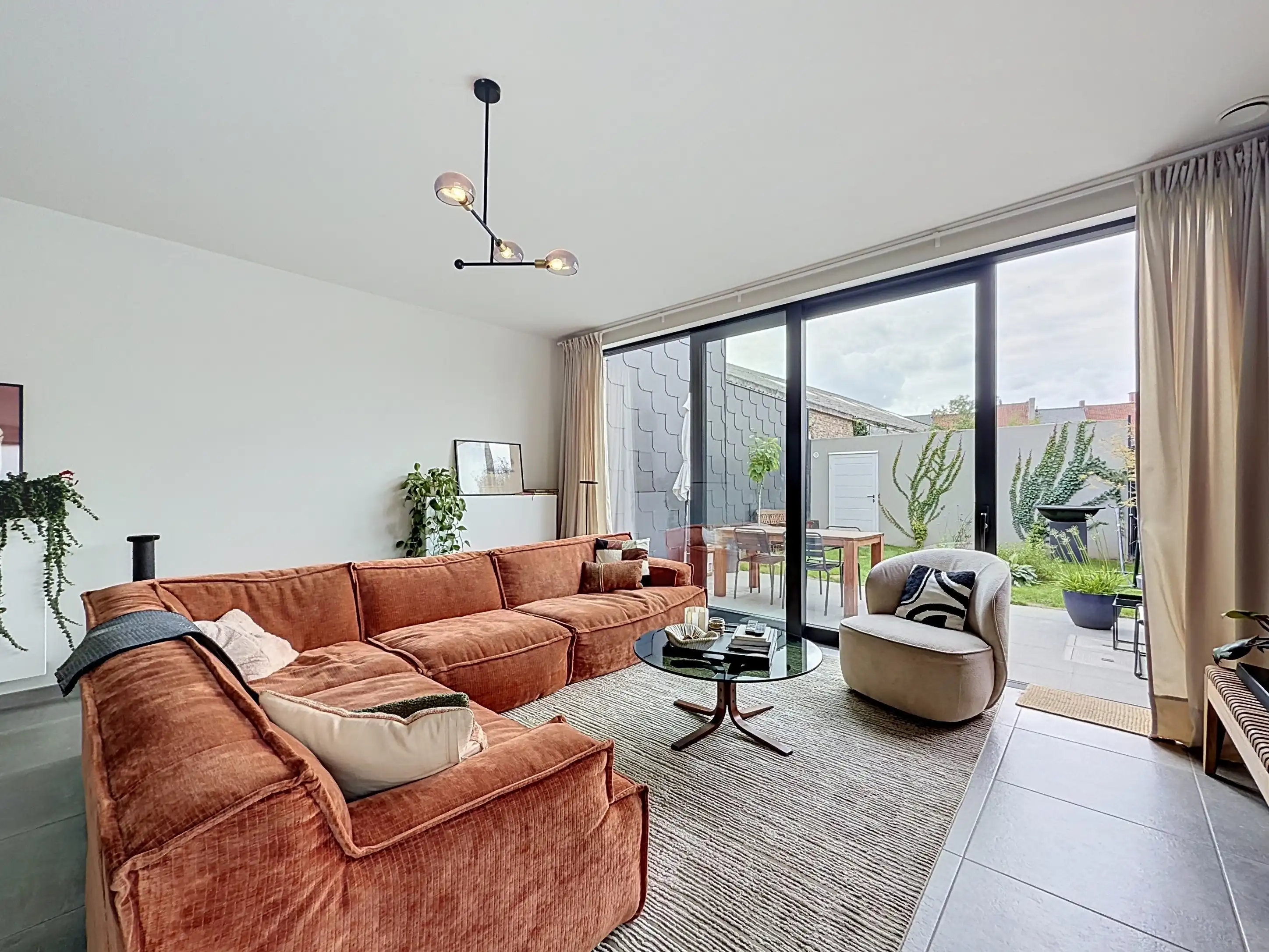 BEN (BIJNA ENERGIE NEUTRAAL) WONING TE HUUR MET 4 SLAAPKAMERS EN TUIN foto 3