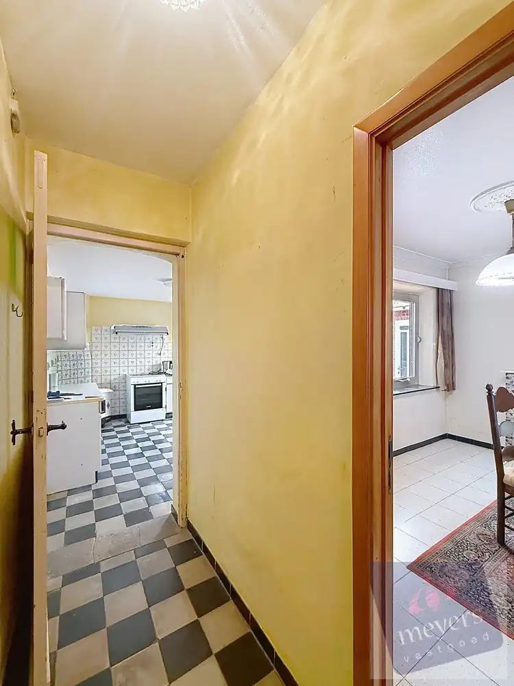 Te renoveren of te slopen woning met bouwgrond van 7a90ca in Hasselt foto 8