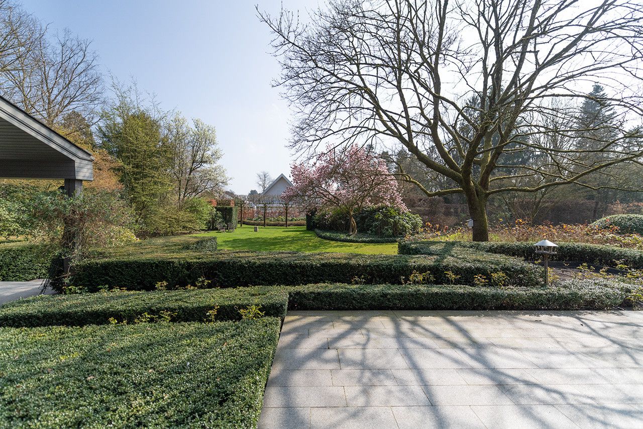 Ruime en exclusieve villa met 5 slaapkamers op perceel van 40 are foto 6