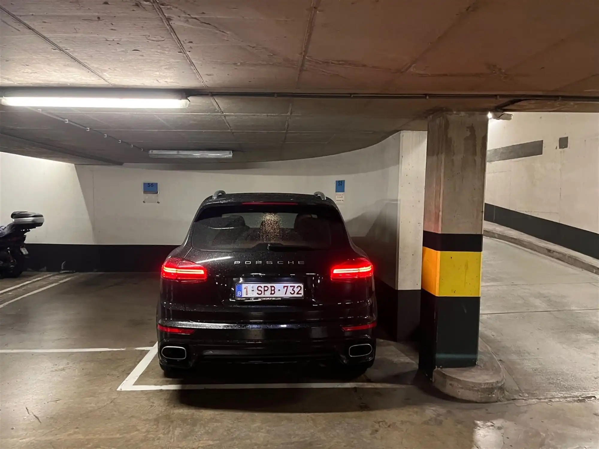 Te huur: Parkeerplaats op niveau -1 in Otto Veniusstraat foto 2