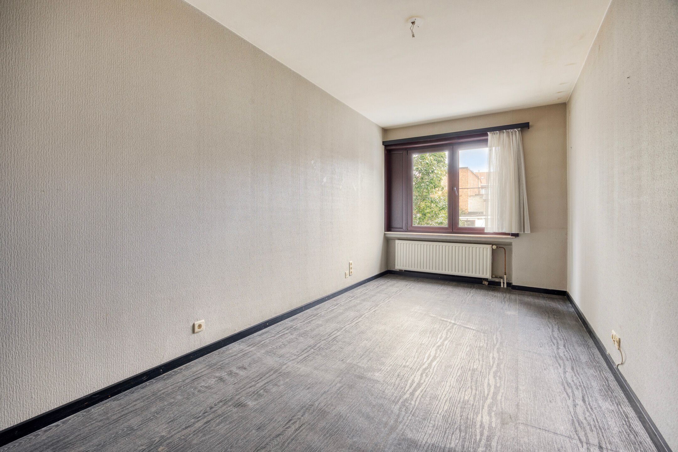 Ruim appartment aan de stadsrand foto 14