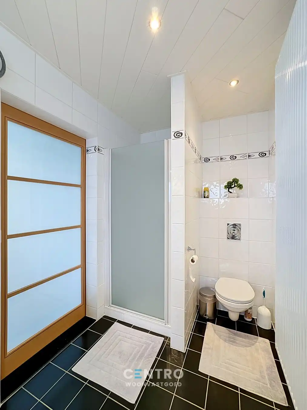 Onmiddellijk instapklare woning met 4 slpks, bureel én ZUIDger. tuin! foto 10