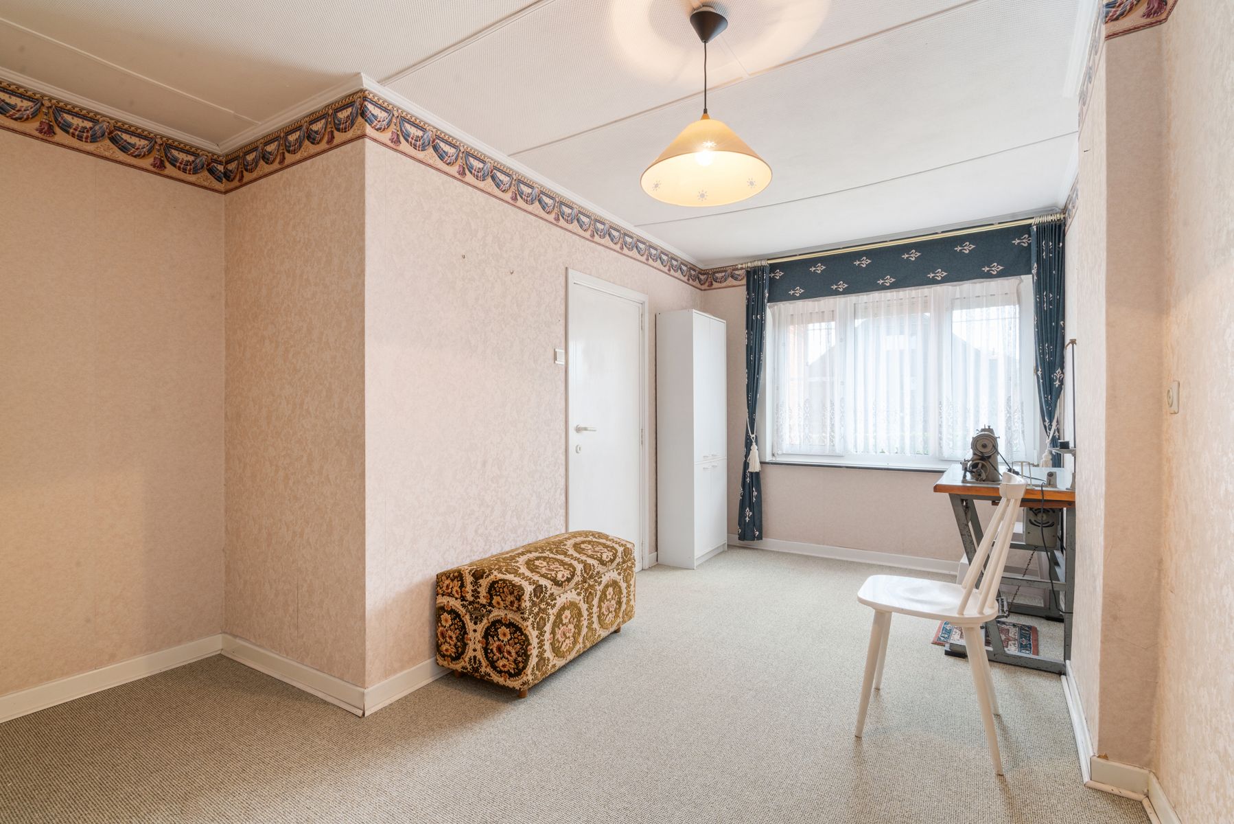 Renovatieproject op prachtige door groen omgeven ligging  foto 8