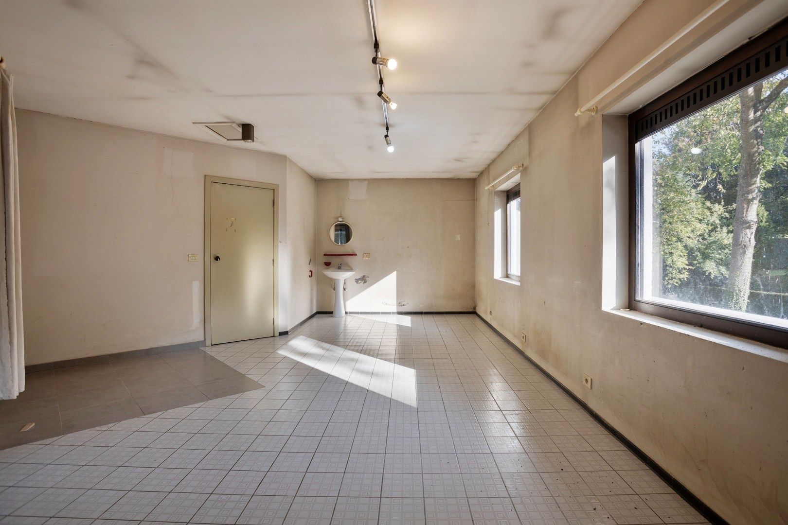 Ruime woning in een doodlopende straat met 4 slaapkamers, 2 badkamers op een prachtig perceel vlak bij het Meerdaalwoud  foto 12