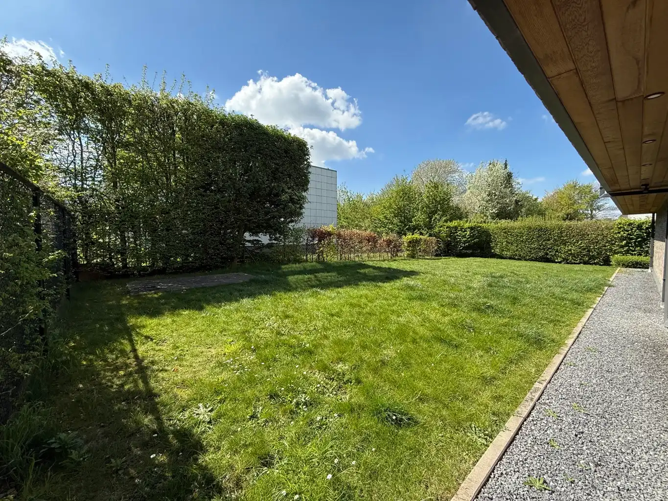 Tweeslaapkamerappartement op toplocatie met parkeerplaatsen foto 15