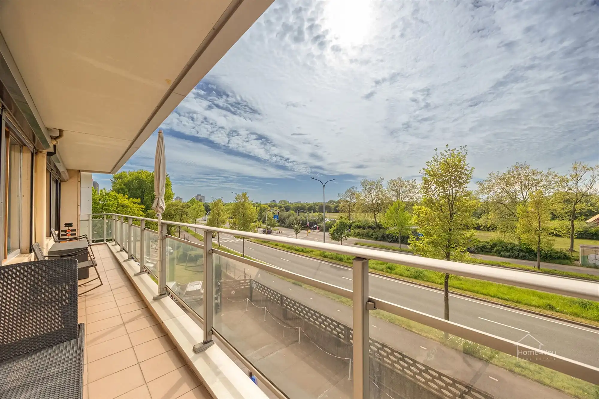 Instapklaar en lichtrijk appartement met 3 slaapkamers foto 15