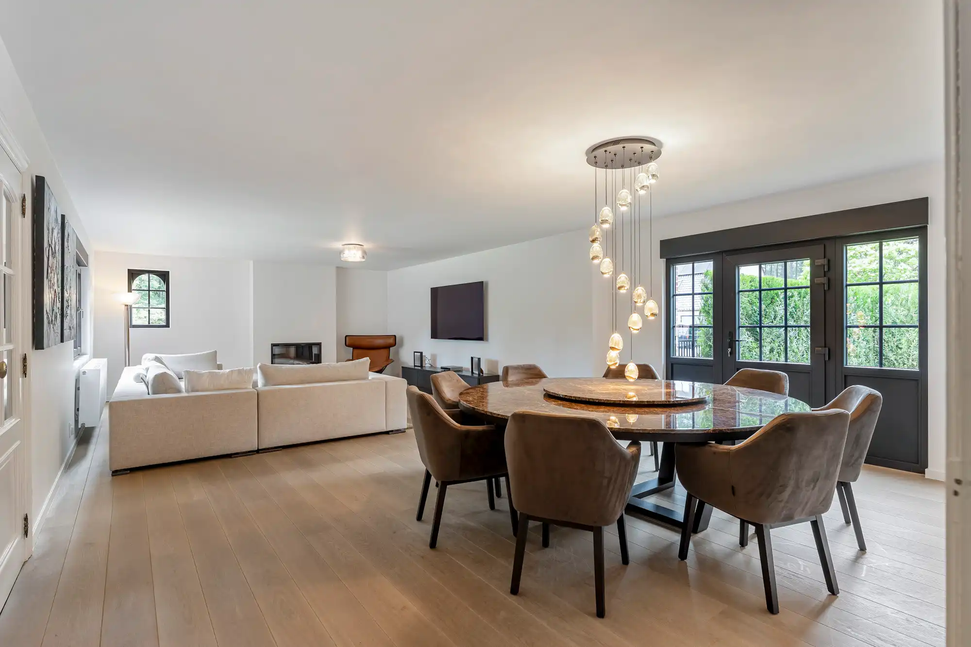 Stijlvolle, volledig gerenoveerde villa in een rustige, groene omgeving te Eksel foto 5
