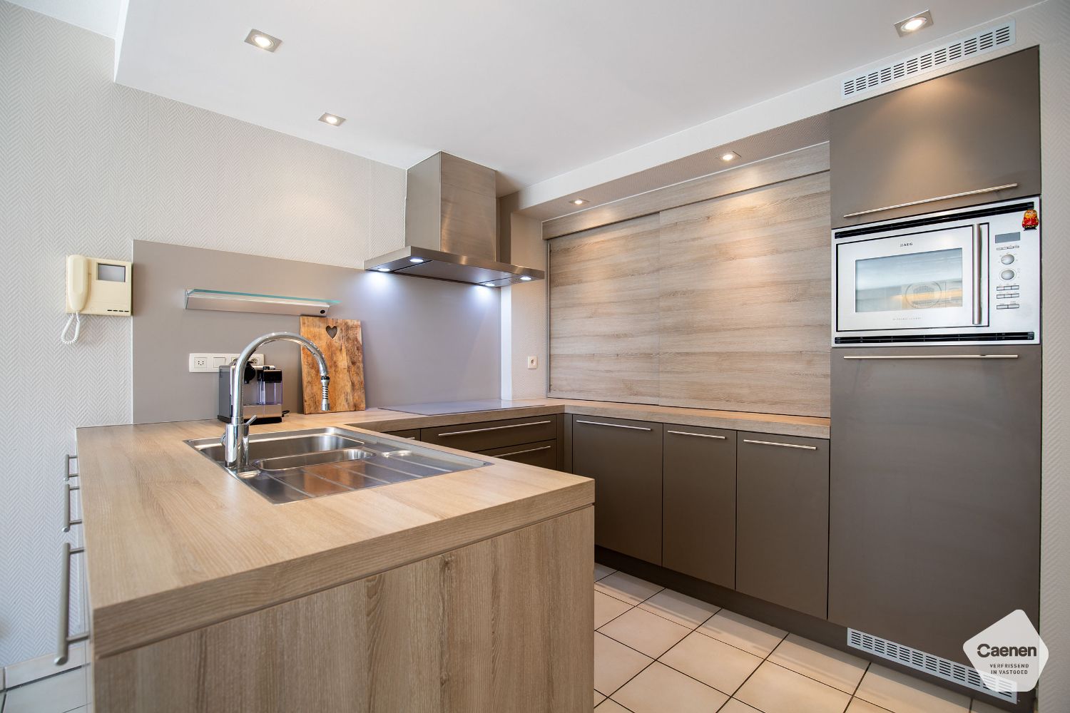 Lichtrijk tweeslaapkamer appartement van 105m2 in het hart van Nieuwpoort-Bad foto 3