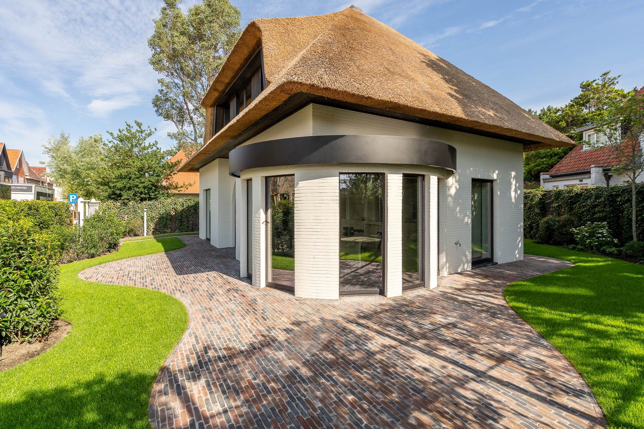 Gerenoveerde villa kortbij de golf van Knokke foto 12