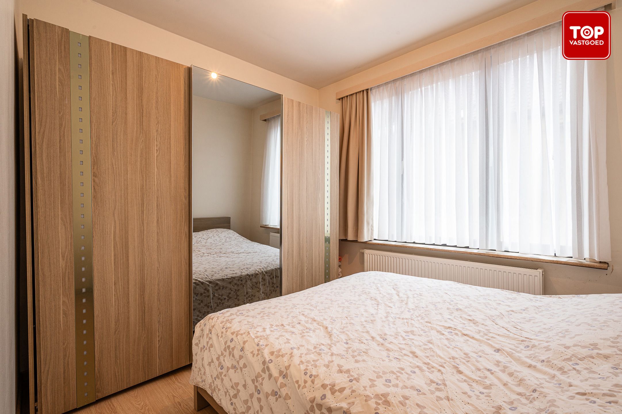 Instapklare stadswoning met 4 slaapkamers en ruime koer. foto 9