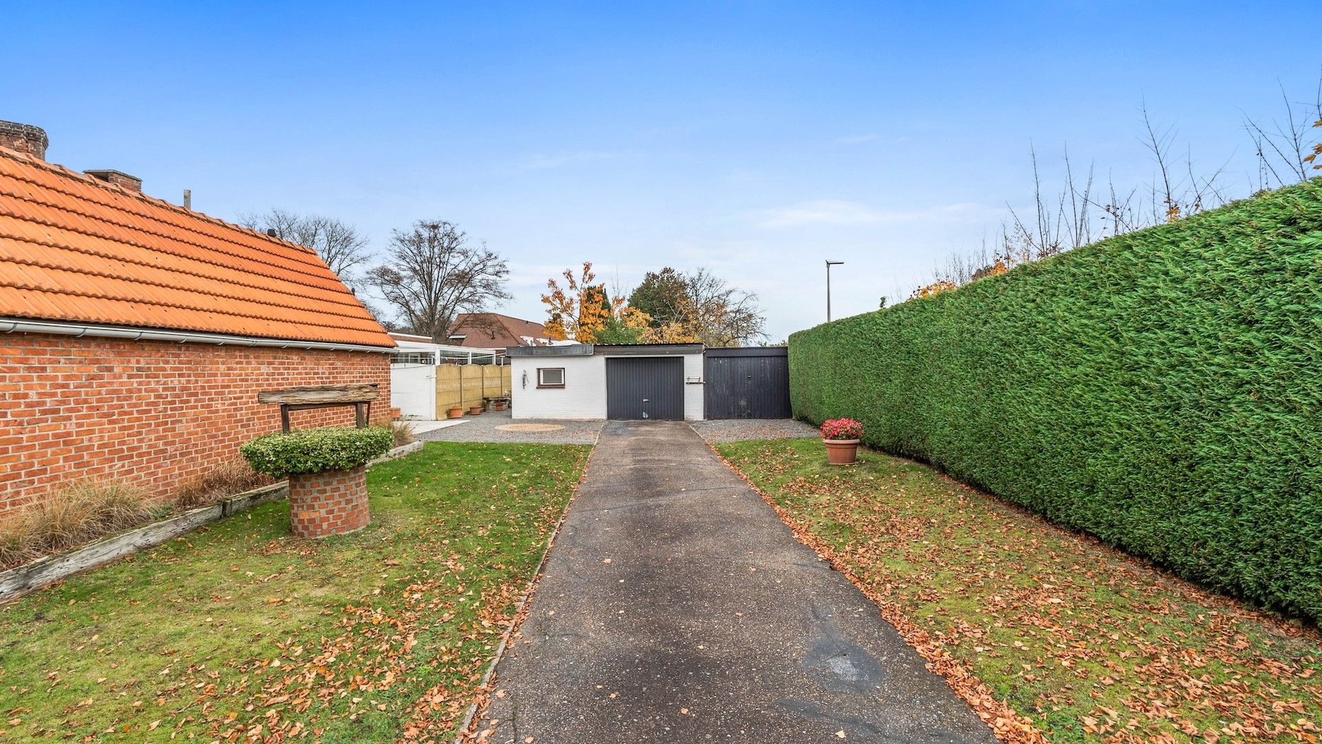 Te renoveren woning (G.B.) met 3 slpkrs  te Genk foto 18