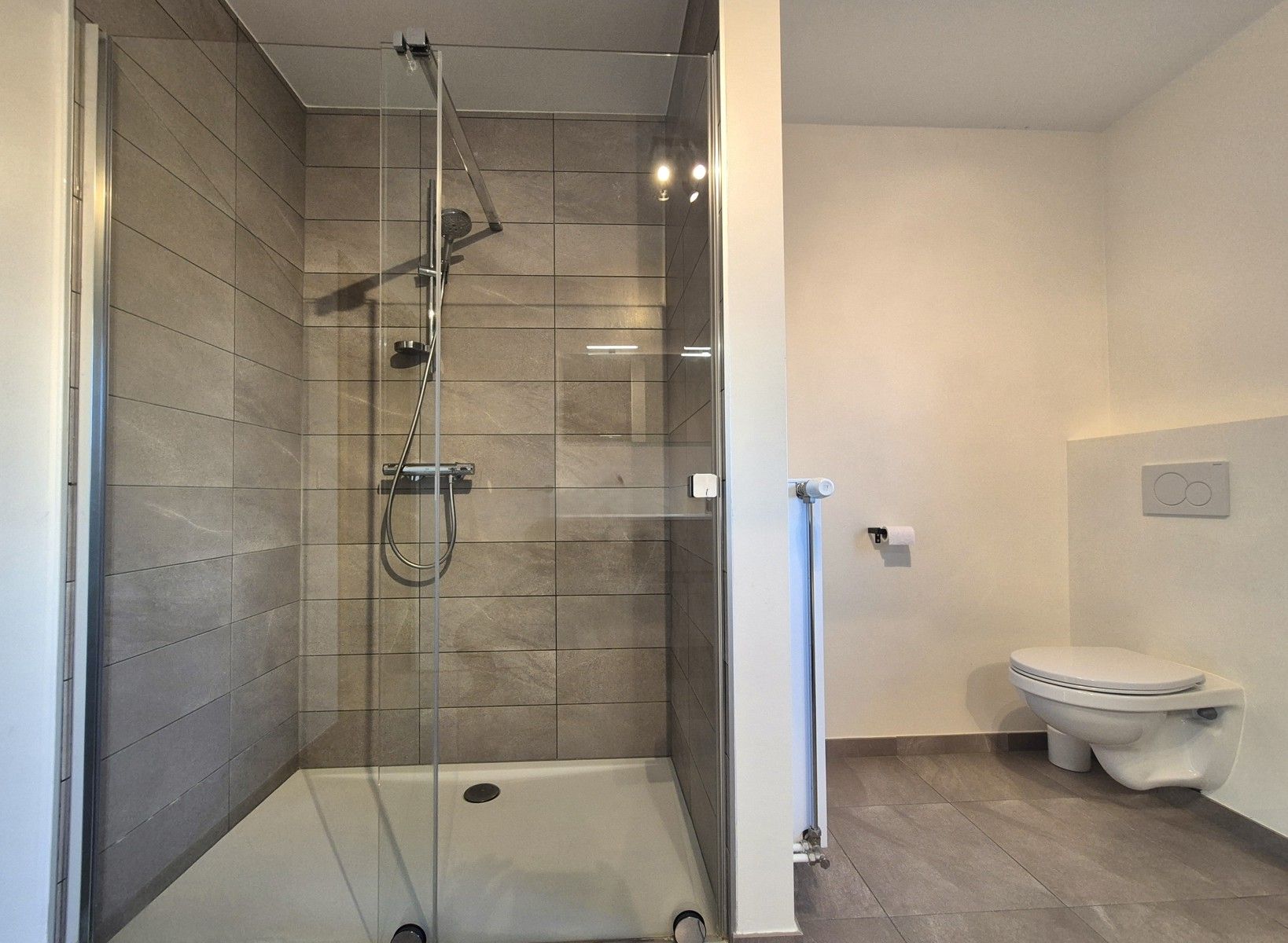 Recente halfopen woning E-peil 15! tot 5 slaapkamers aan 2% foto 16