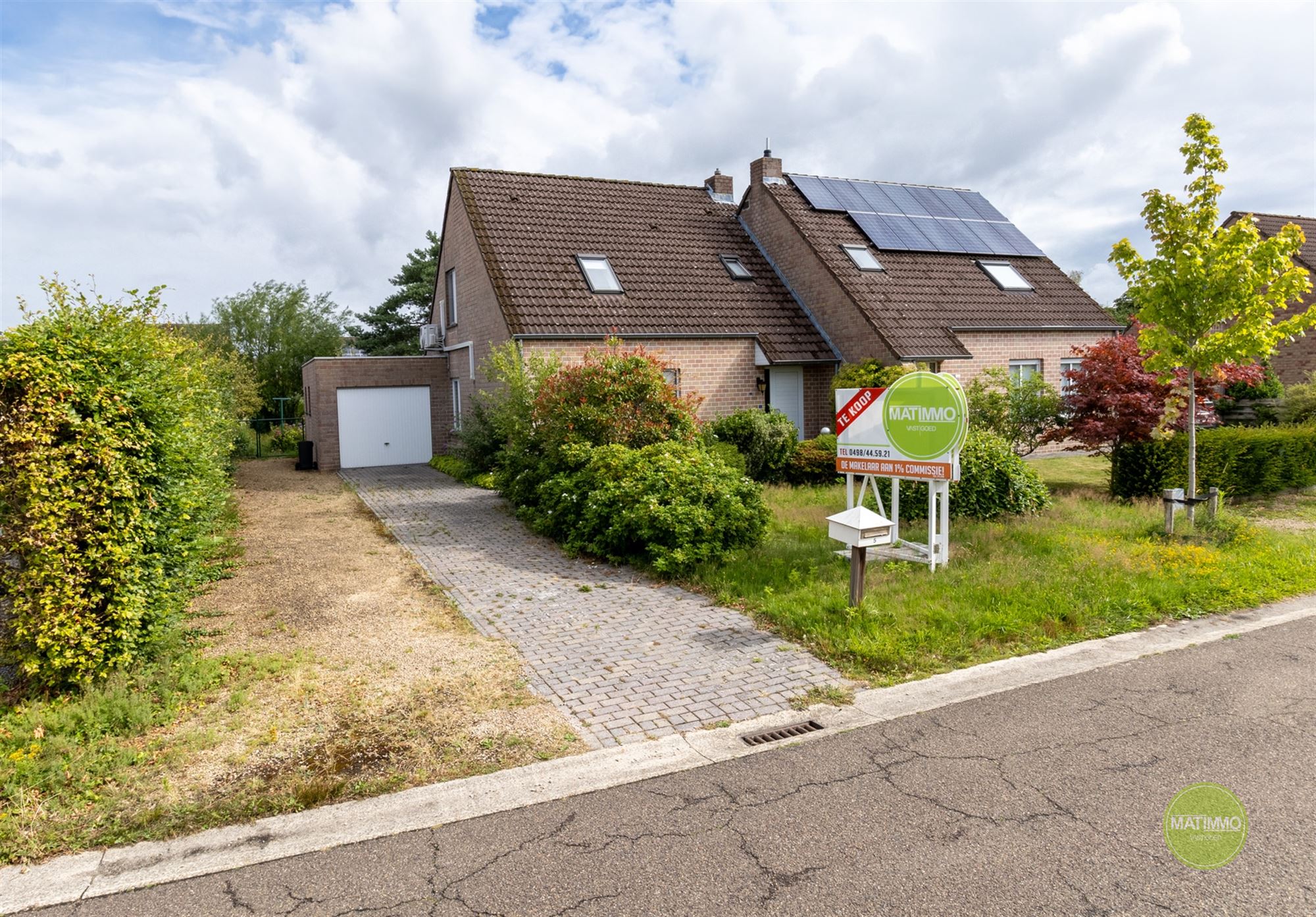 Instapklare gezinswoning met tuin en garage in Balen foto {{pictureIndex}}