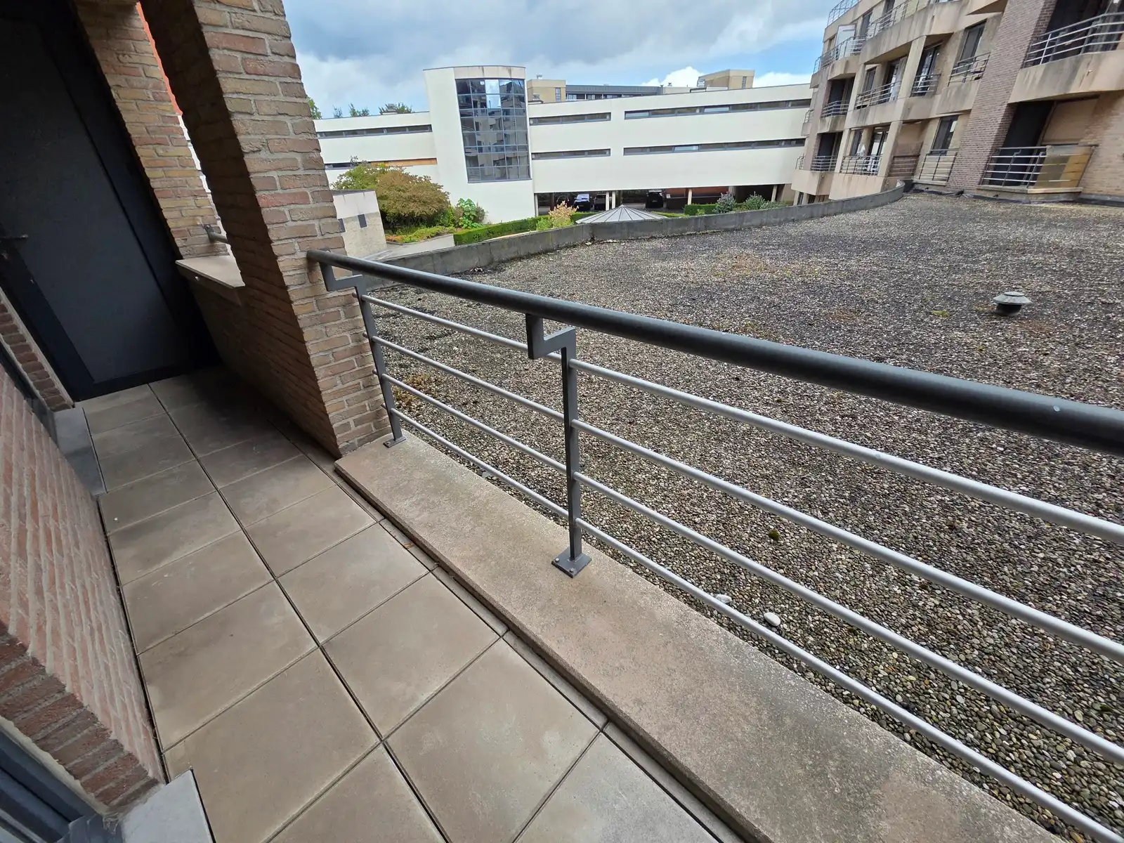 Instapklaar appartement met dubbele garage op de Veemarkt!!! foto 26