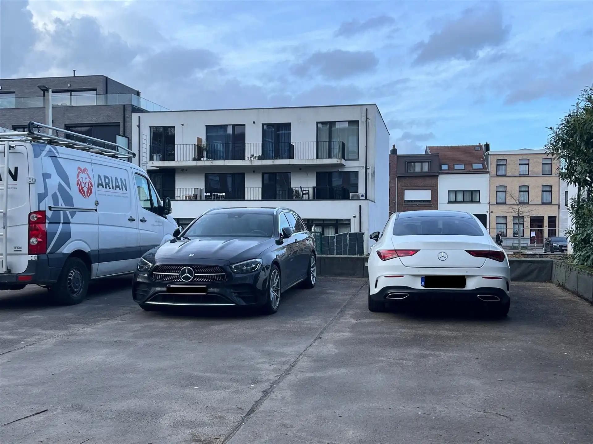 Instapklaar 2 slaapkamer appartement + autostaanplaats foto 14