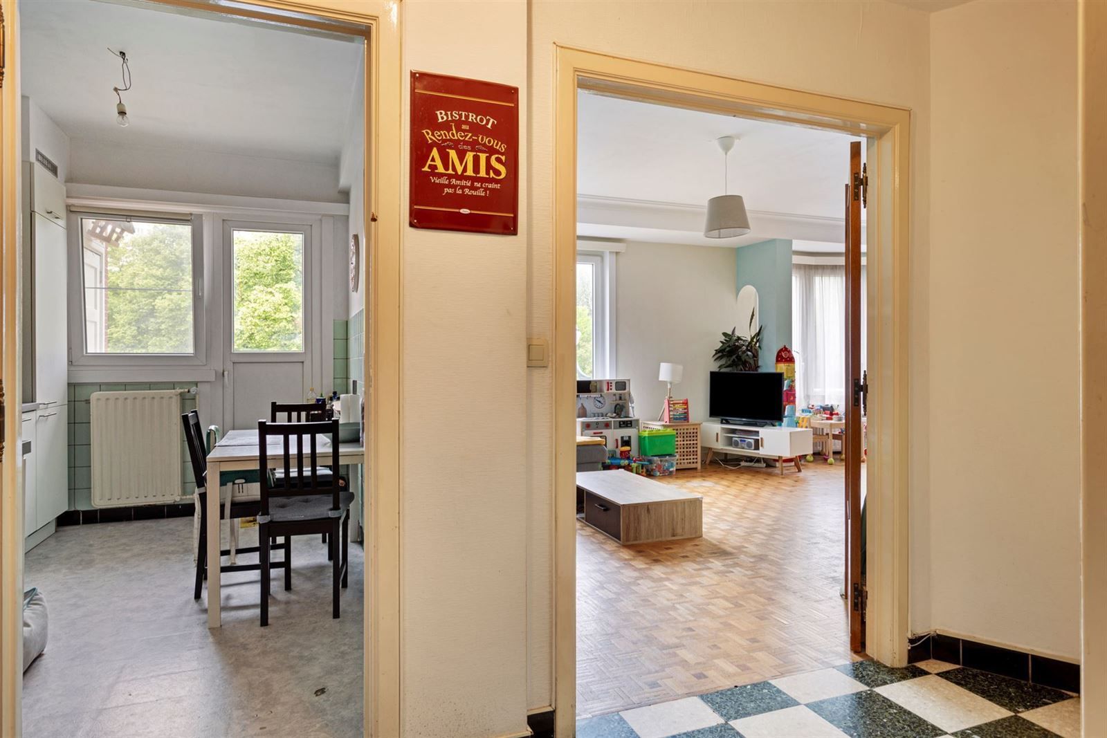 Instapklaar appartement met 2 slaapkamers en terras foto 7