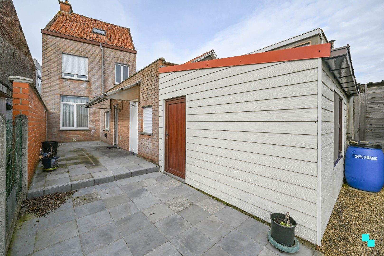 Stadswoning met uitgestrekte tuin te Kortrijk foto 13