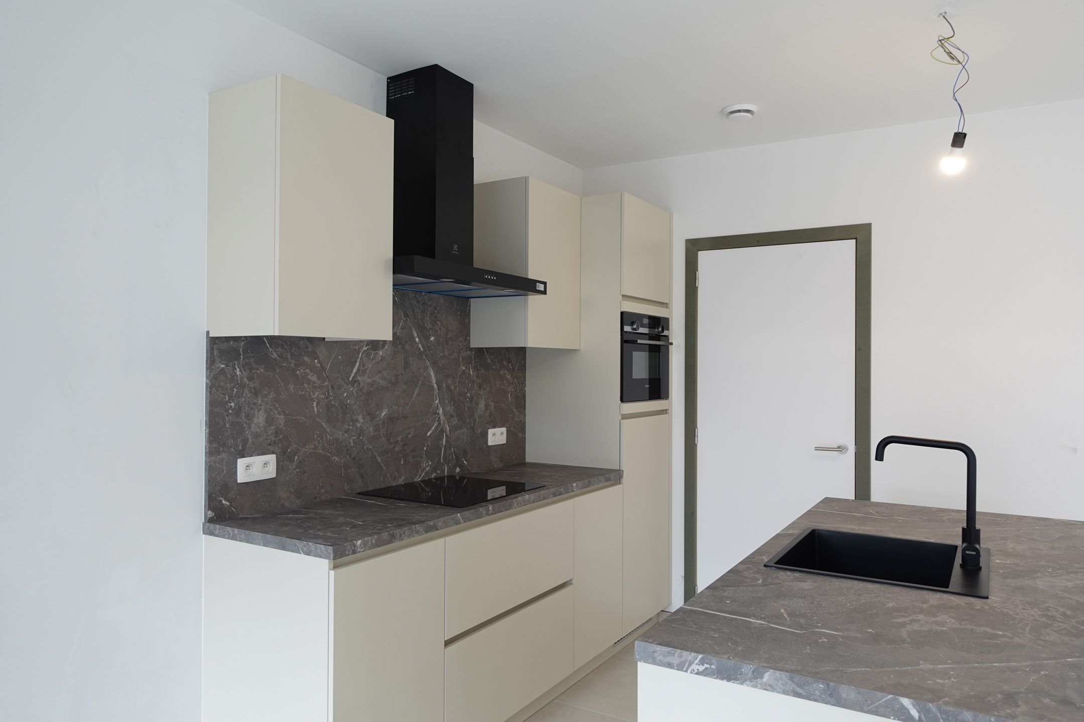 Knap nieuwbouw appartement met 2 slaapkamers te Oud-Turnhout foto {{pictureIndex}}