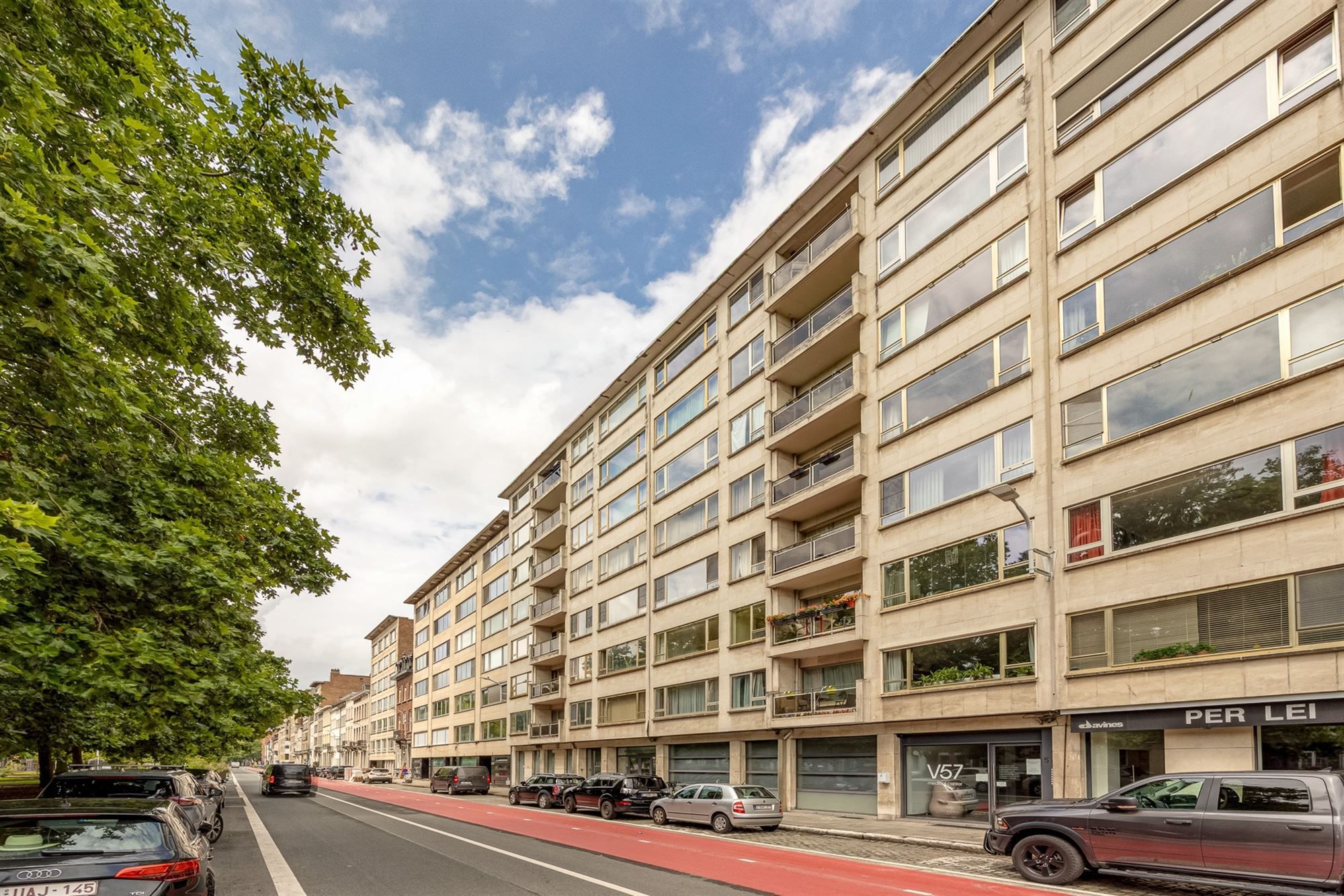 Te renoveren appartement met twee slaapkamers en terras foto 20