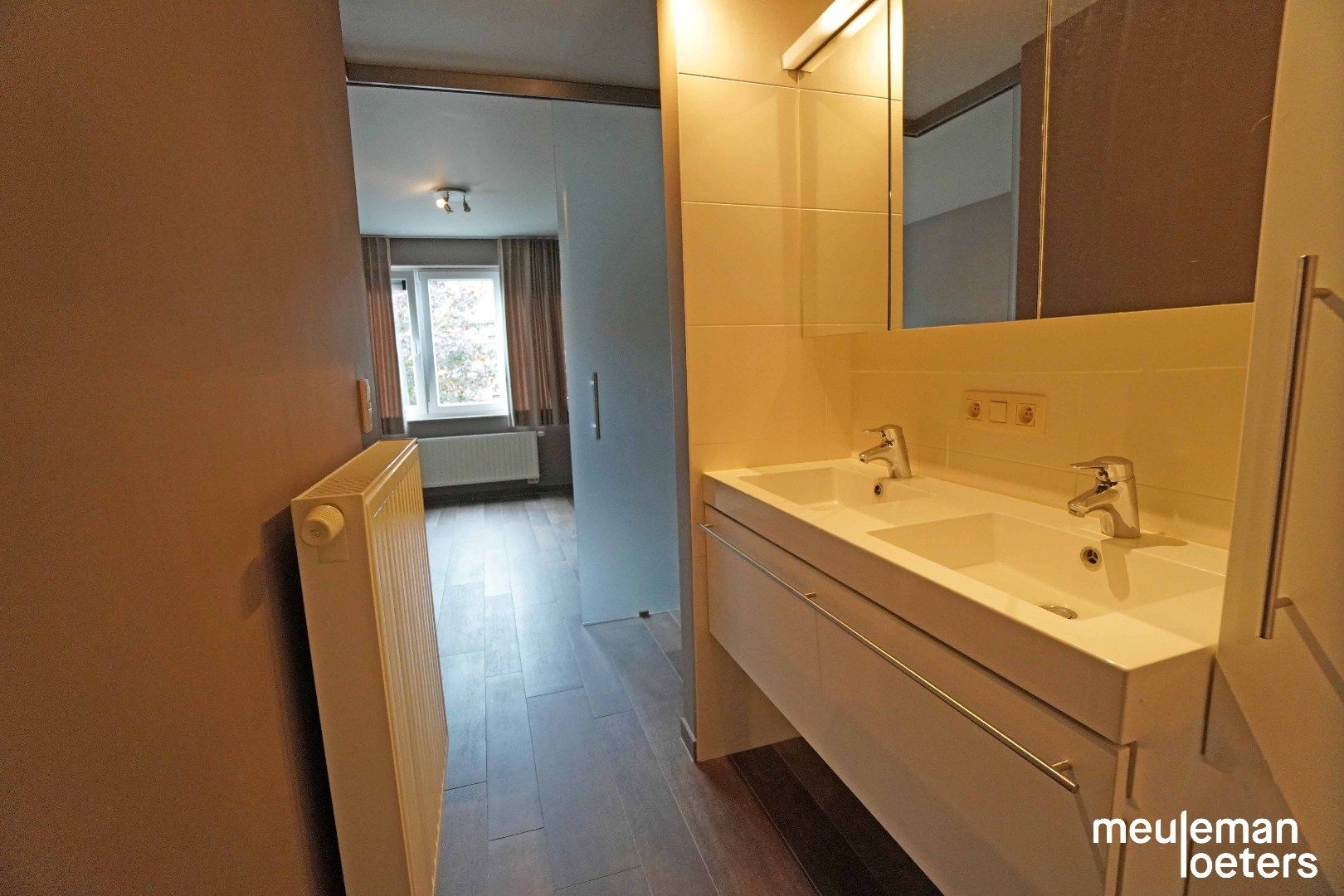 Ruim appartement met twee terrassen foto 10