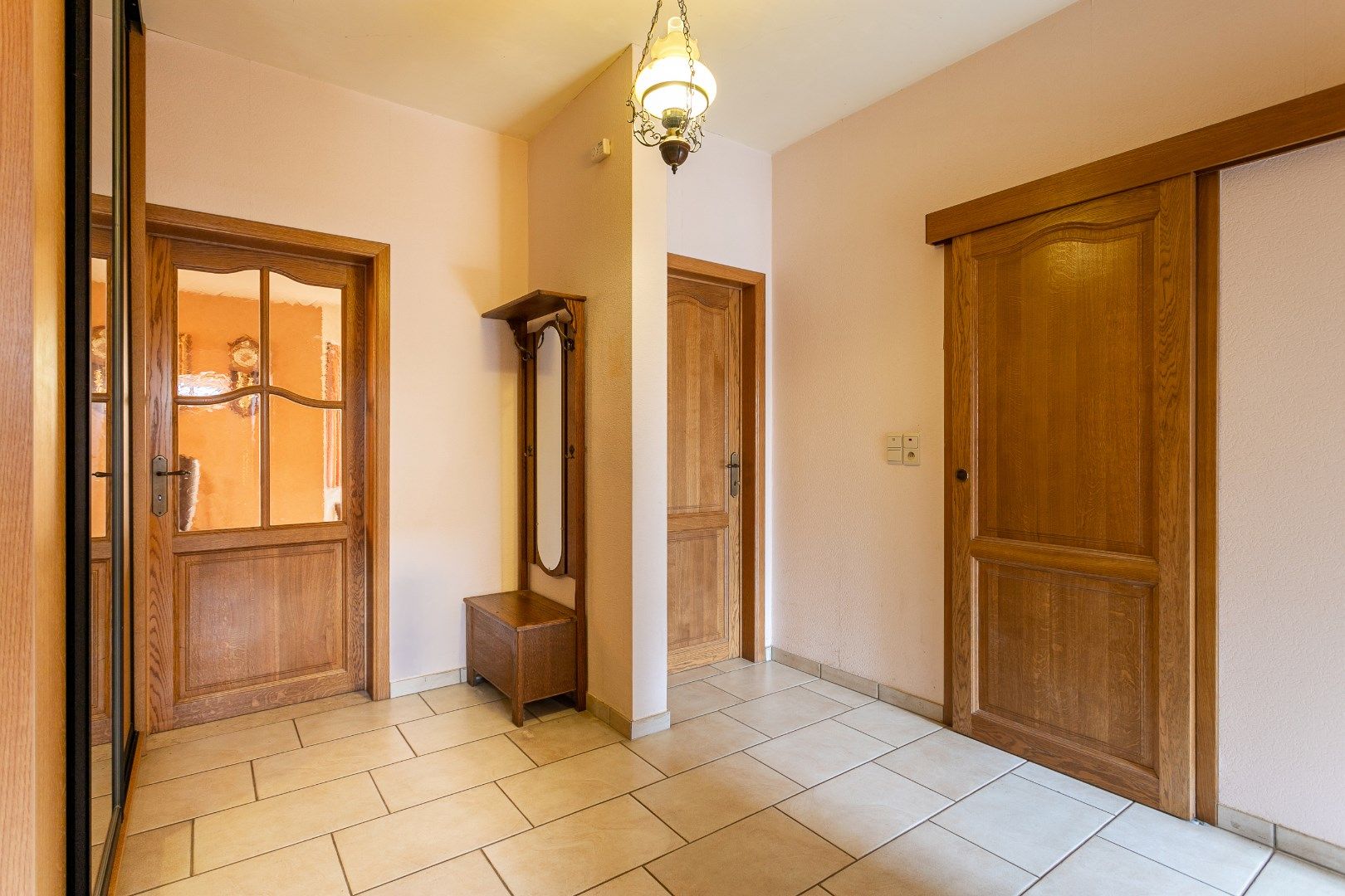 Villa op een perceel van 9a 74ca met garage en potentieel voor 4 à 5 slaapkamers. foto 14