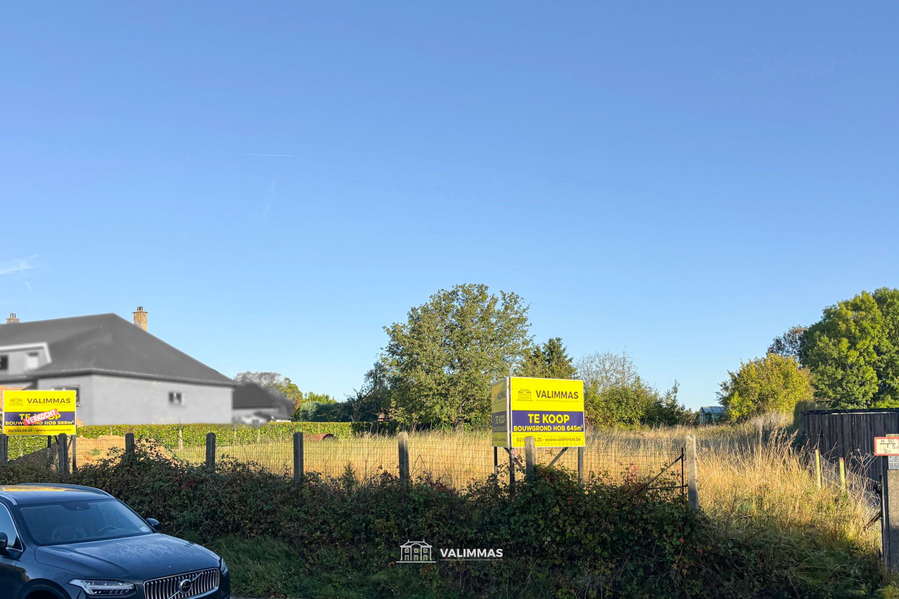 Landelijk gelegen bouwgrond voor een ruime driegevelwoning foto {{pictureIndex}}