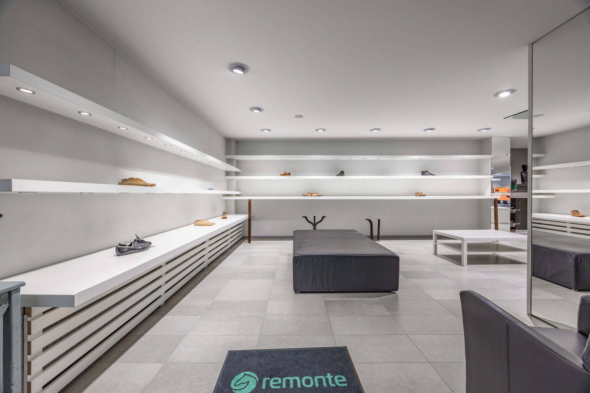 CENTRAAL GELEGEN COMMERCIEEL HANDELSPAND foto 12