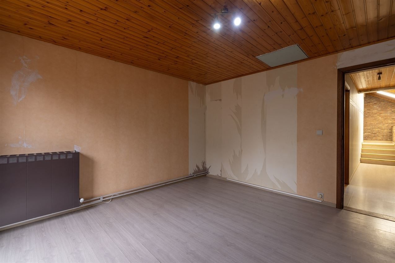 Ruim huis met praktijkruimte en 4 slaapkamers foto 27