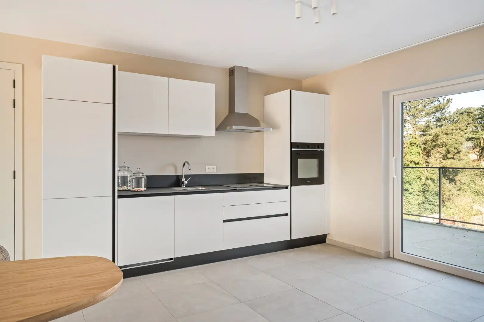 SHOWAPPARTEMENT - LUXE 2 SLAAPKAMERAPPARTEMENT MET TERRAS TE KOMEN  foto 16