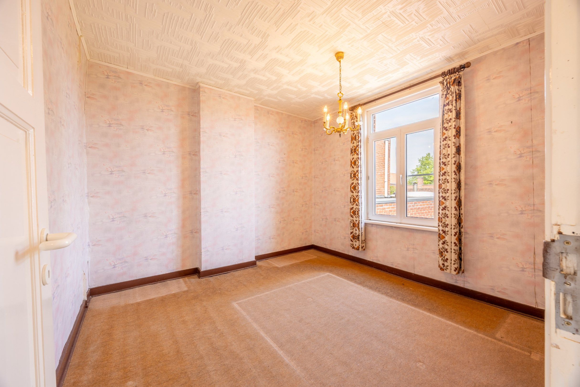 RUIME WONING MET 4 SLAAPKAMERS EN TUIN  foto 7
