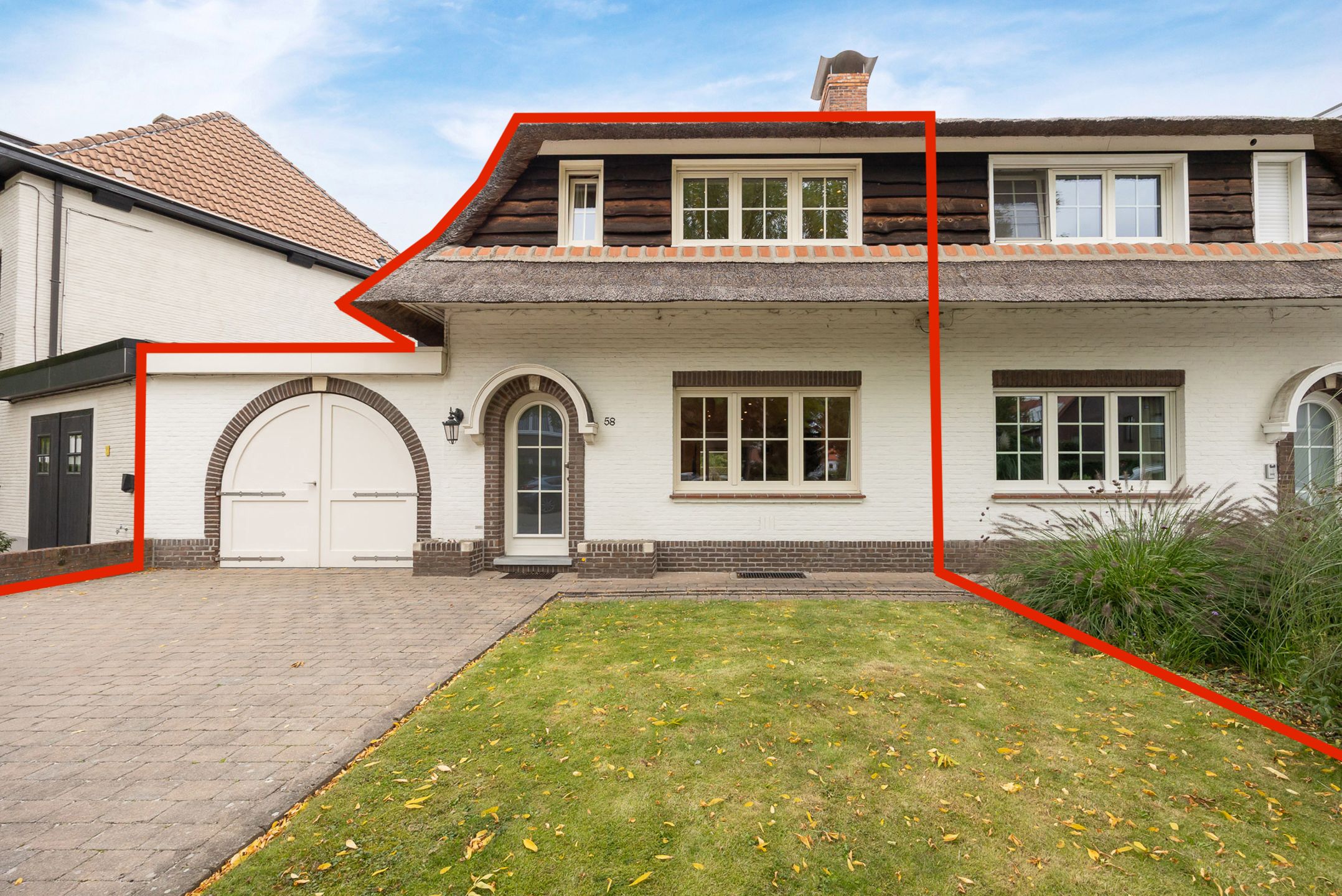 Charmante rietgedekte HOB met garage foto 29