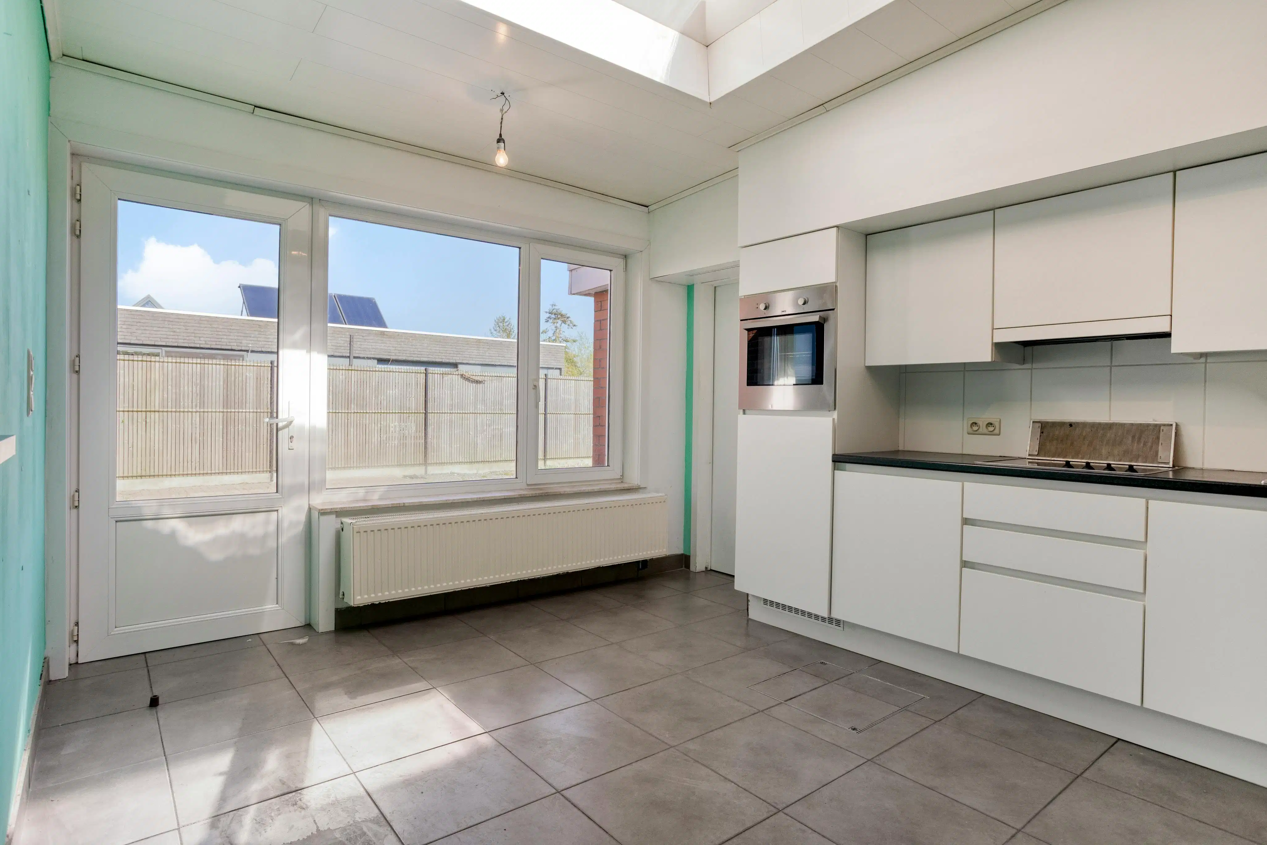 Halfopen bebouwing te koop in Zedelgem met 3 slaapkamers foto 5