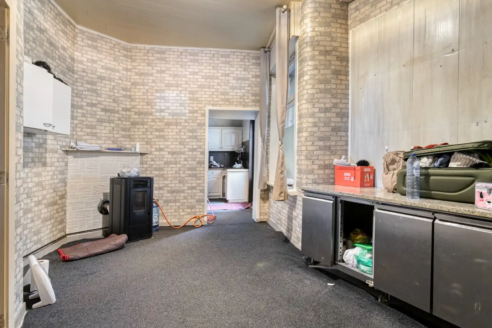 Handelshuis met woonst op centrale locatie, 5 slaapkamers foto 5