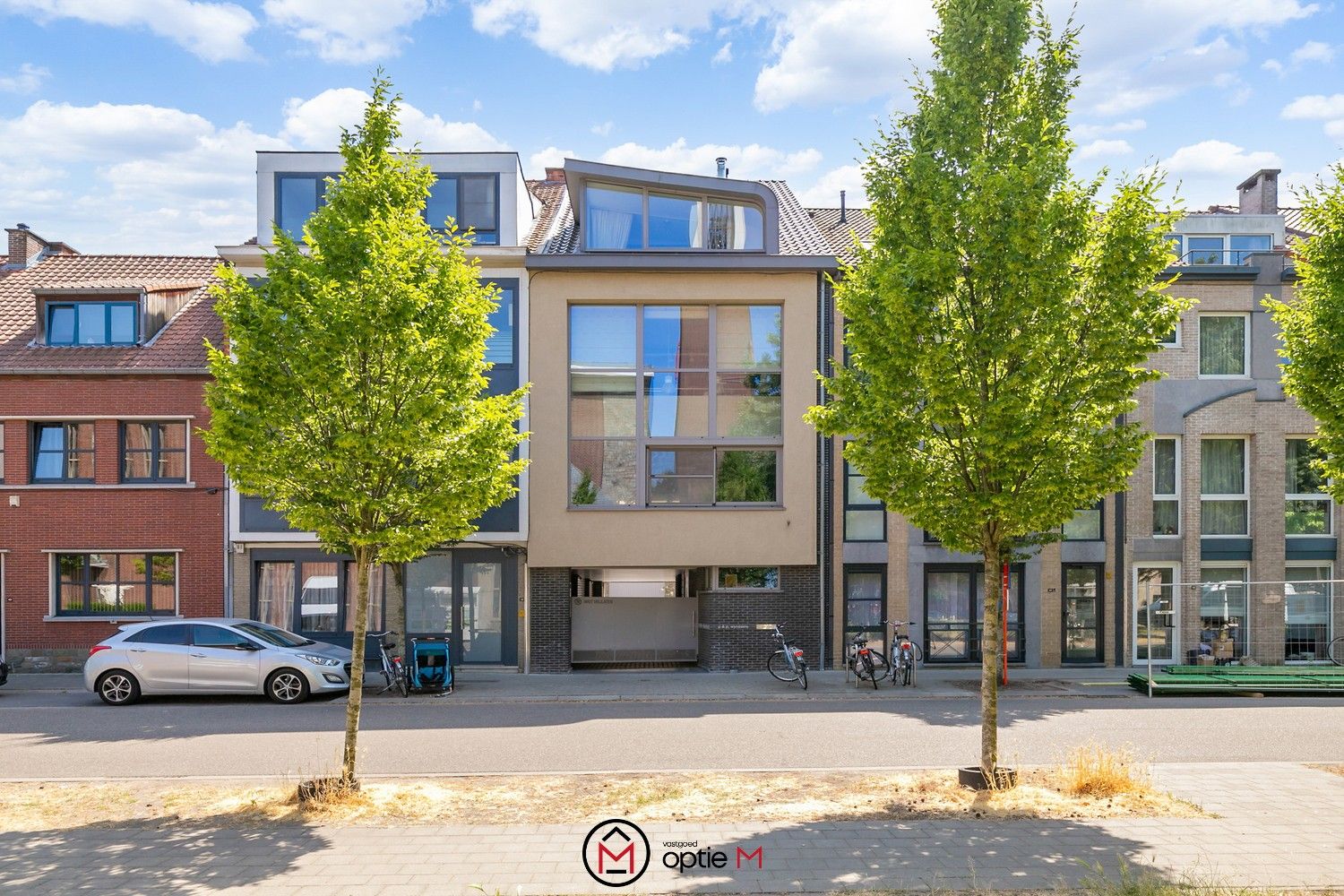 Ruime energiezuinige woning met kantoor en garage foto 1