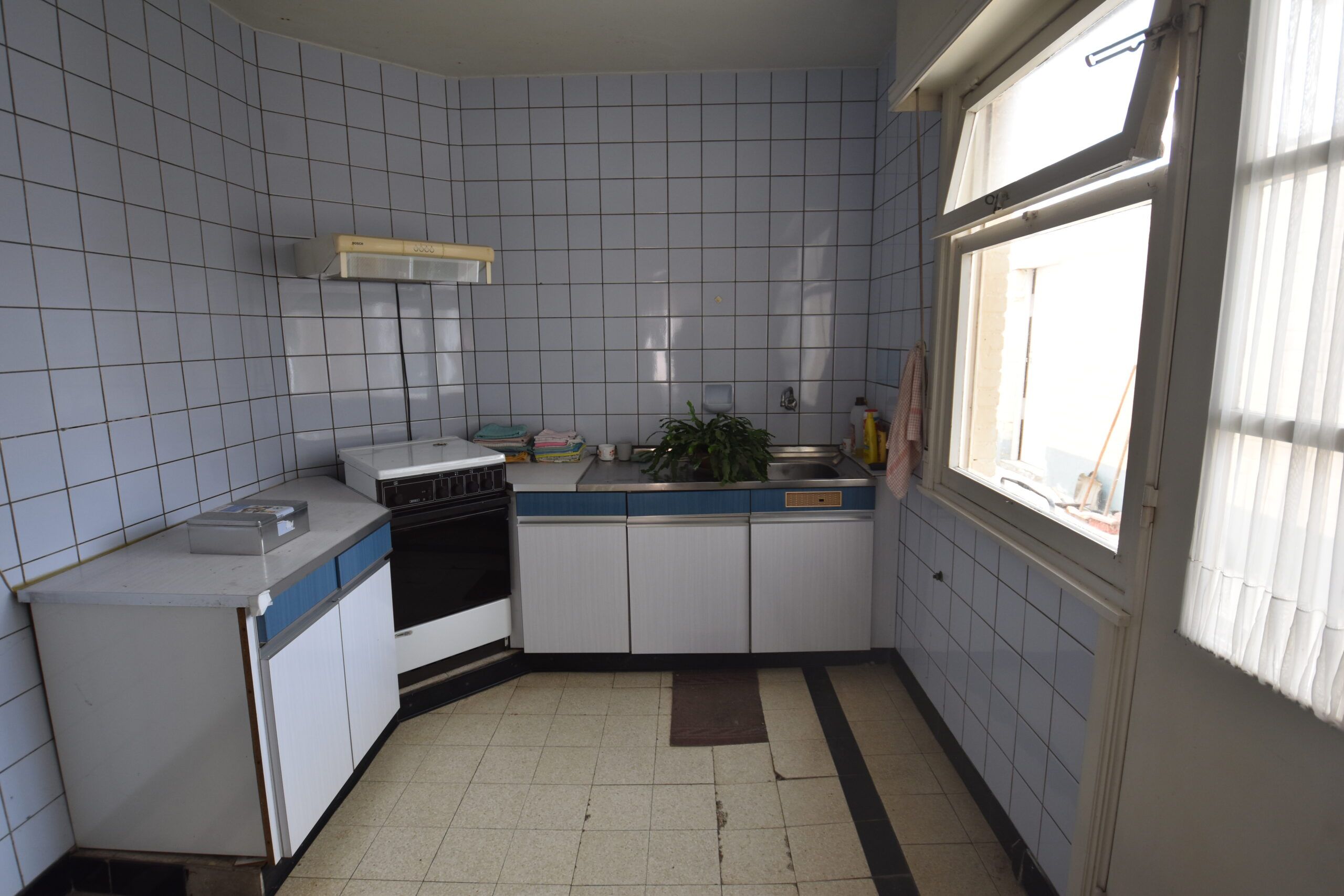 Ben je op zoek naar een gezellige renovatiewoning met uitzonderlijk veel potentieel? foto 16