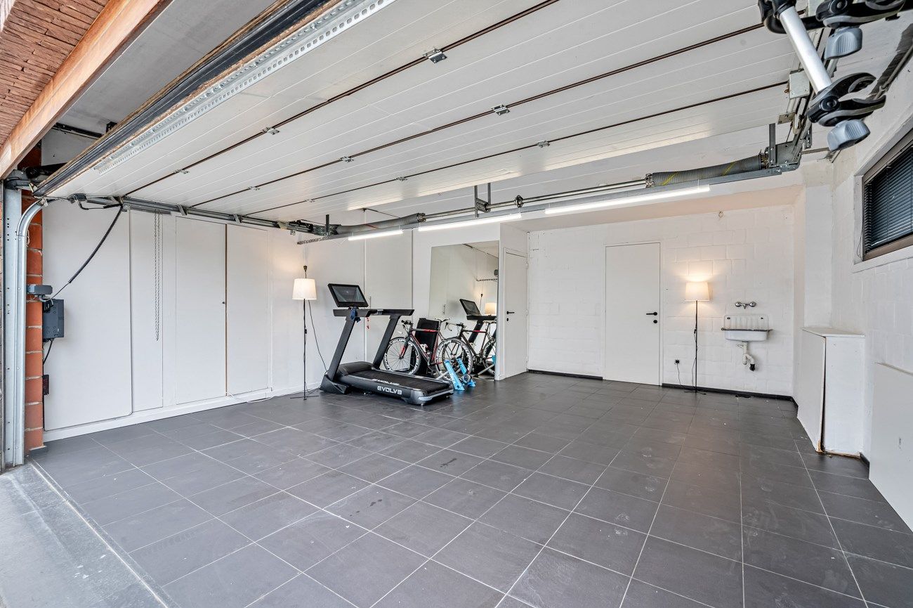Exclusieve, ruime, instapklare villa in een doodlopende straat foto 22