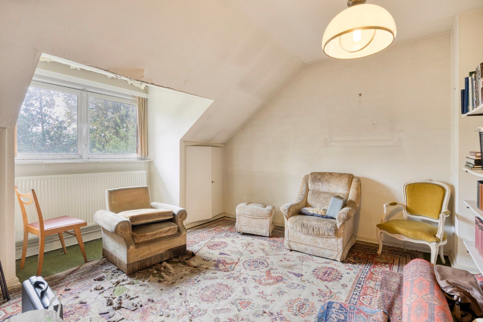 Ruime karaktervolle woning met 5 slaapkamers op een zonnig perceel van 12 are !  foto 13