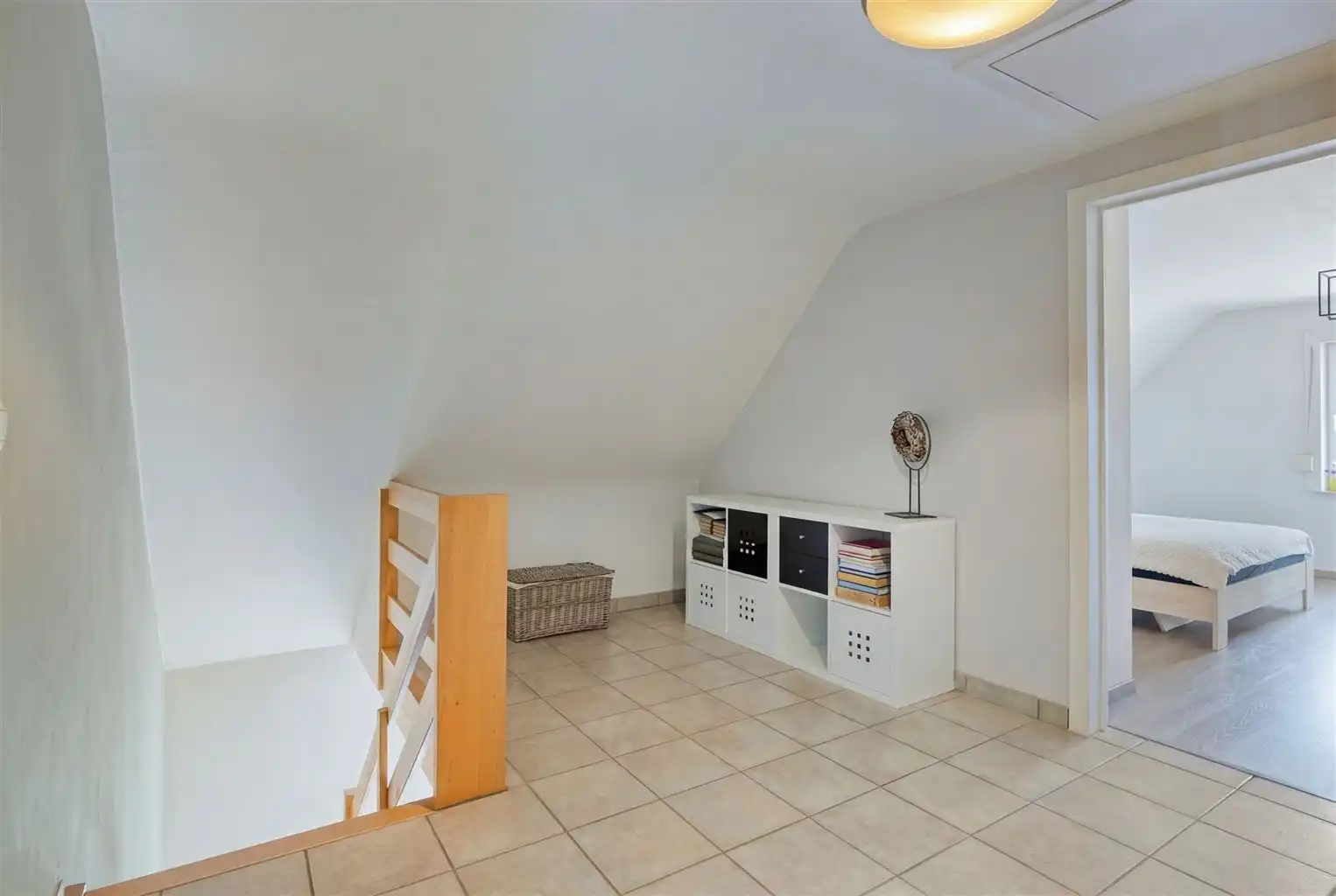 Vrijstaande woning met 3 slaapkamers, inpandige garage, omheinde tuin en zonnepanelen, zeer rustig gelegen in het landelijke Molenbeersel. foto 17