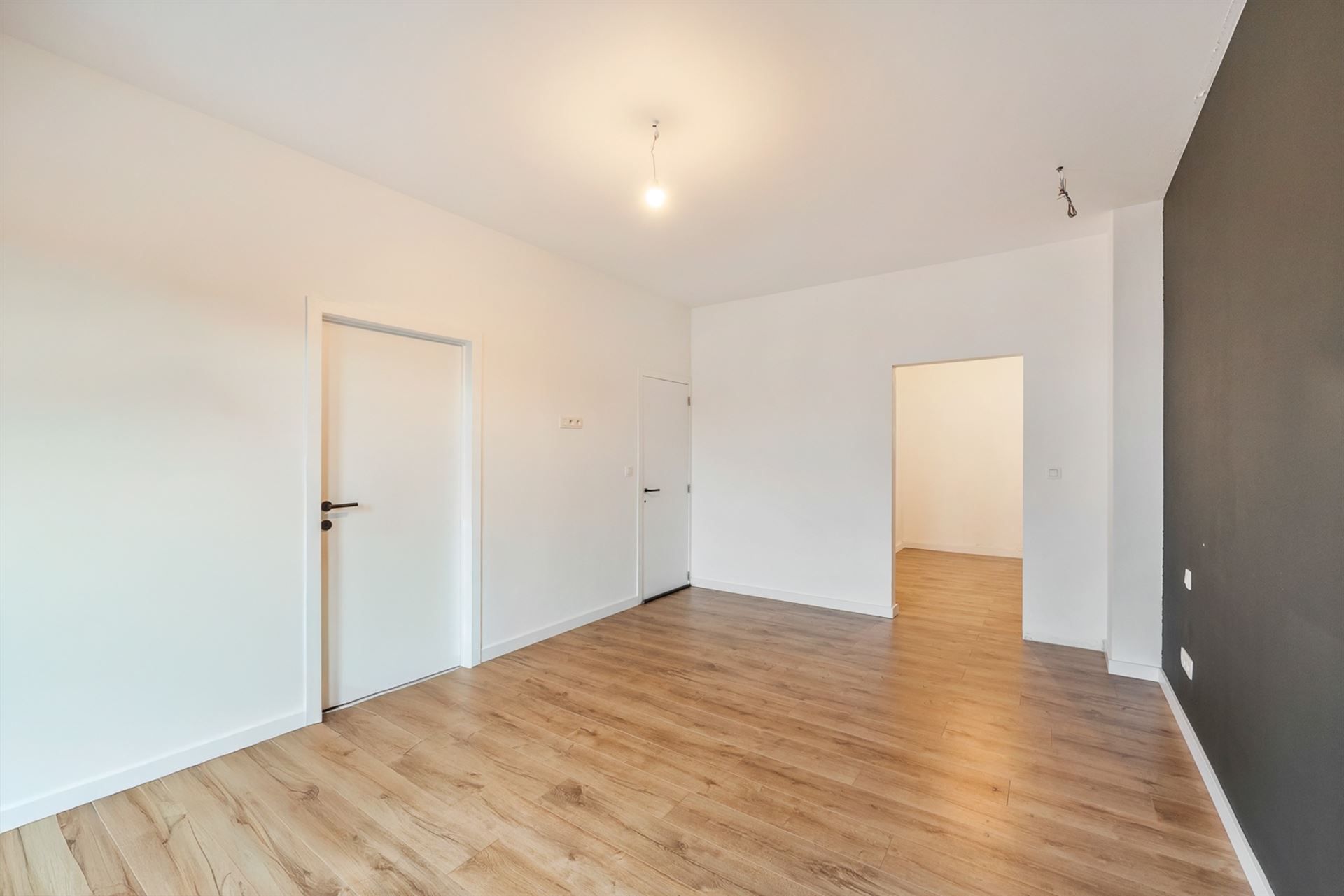 Instapklare en Ruime Gezinwoning met Tuin en Garage foto 17