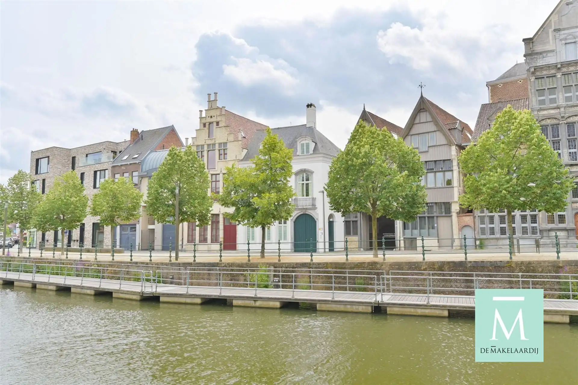 Gemeubeld 'Luxe' appartement te Mechelen foto 3