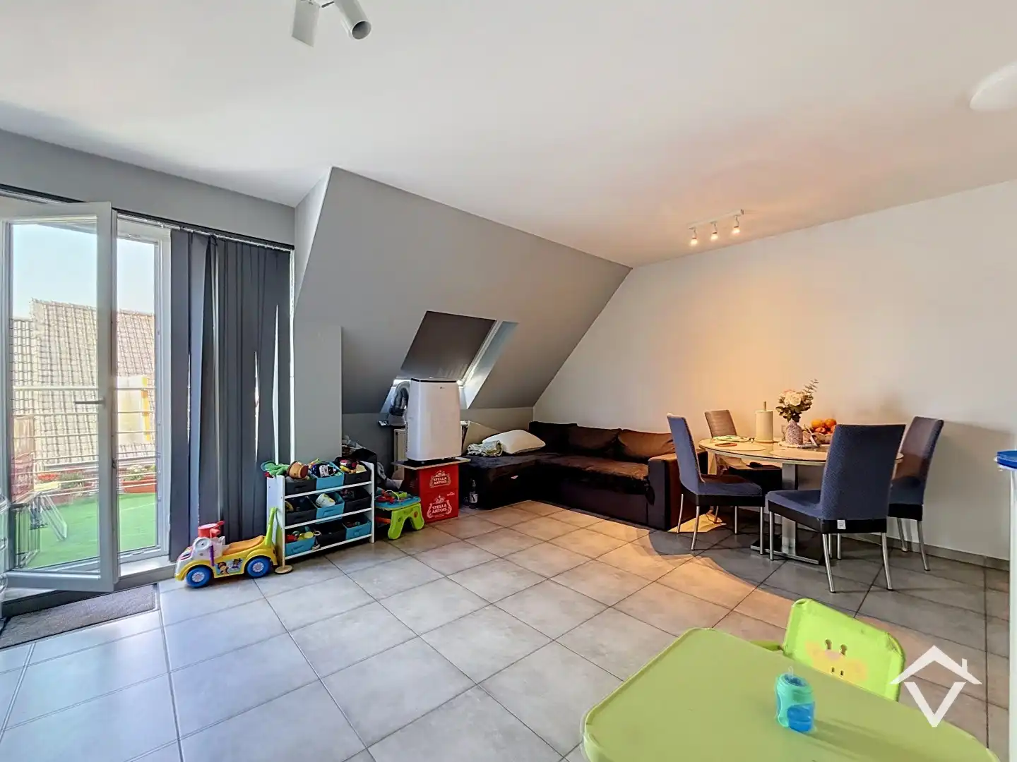 Recent nieuwbouwappartement met garage in centrum Roeselare  foto 3