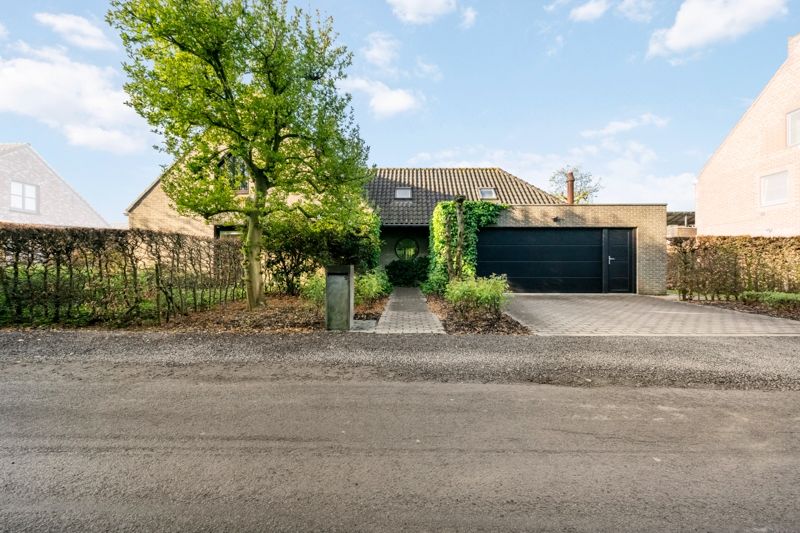 Roeselare (Beitem) - Prachtige vrijstaande villa op 703 m² foto {{pictureIndex}}