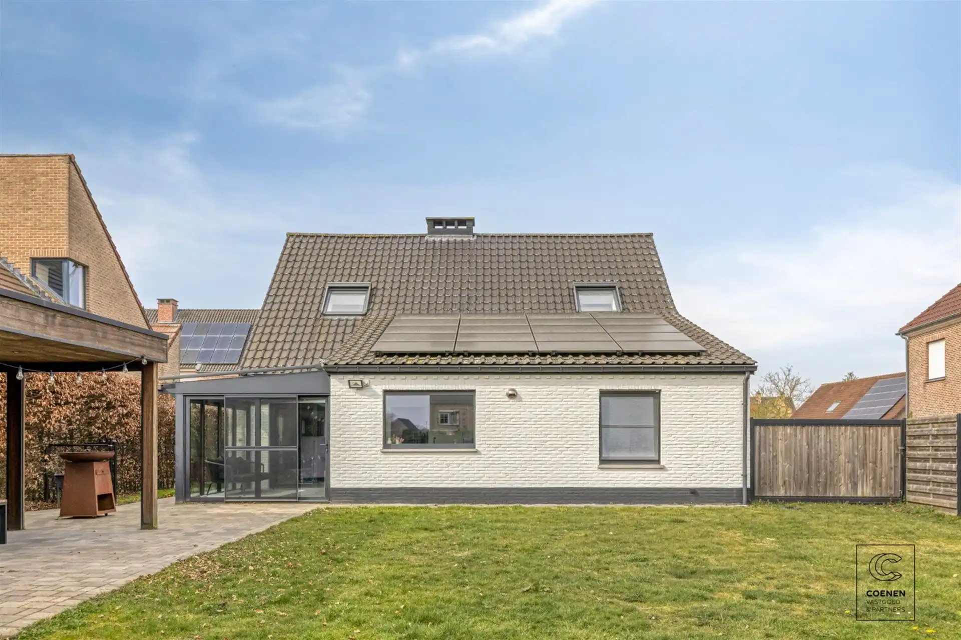 Instapklare woning met 5 slpks, tuin met zwembad te Oelegem! foto 27