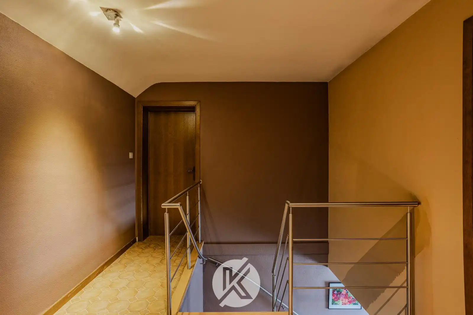 Ruime halfopen bebouwing op strategische locatie foto 18