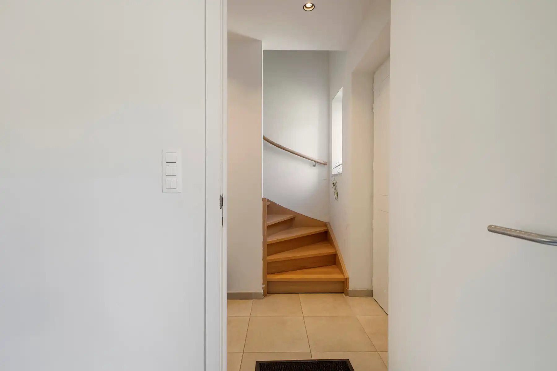 Ruime, energiezuinige woning te Sint-Michiels foto 9