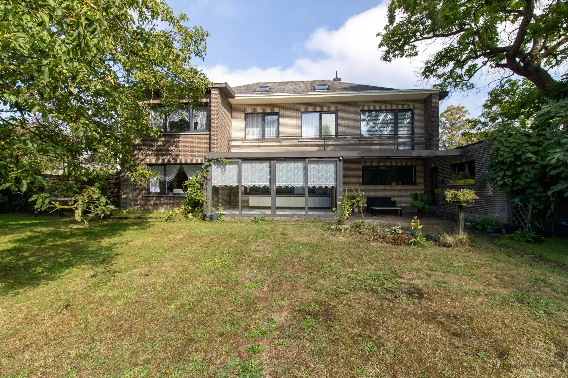 Villa met 6 slpks + mogelijkheid praktijkruimte foto 4