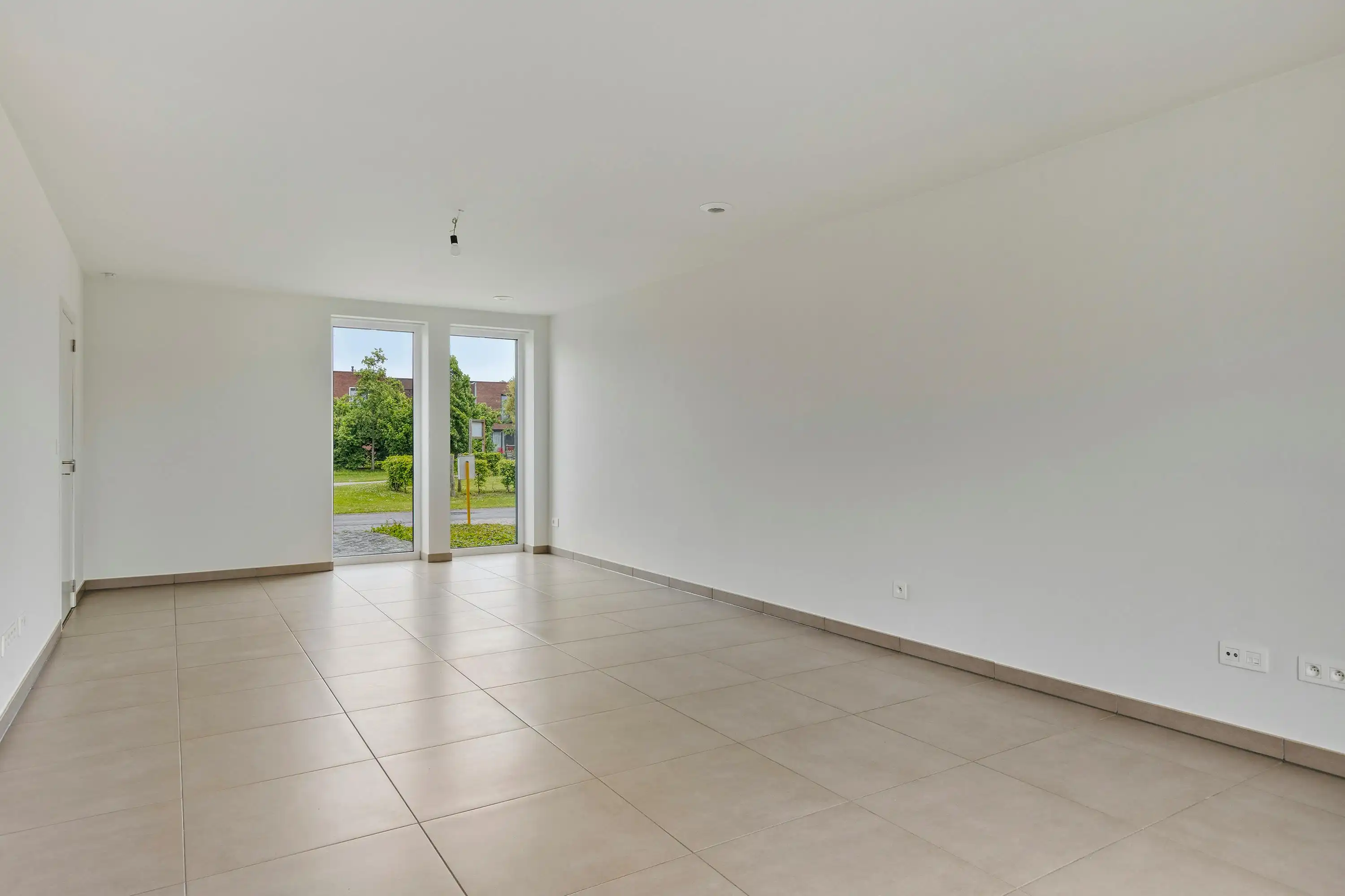 Instapklare en lichtrijke woning met tuin in Rumbeke te koop foto 7